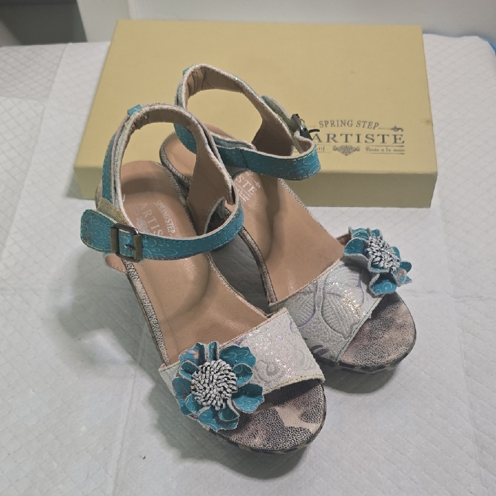 Spring Step Women's Sandals - Teal and Beige Floral
